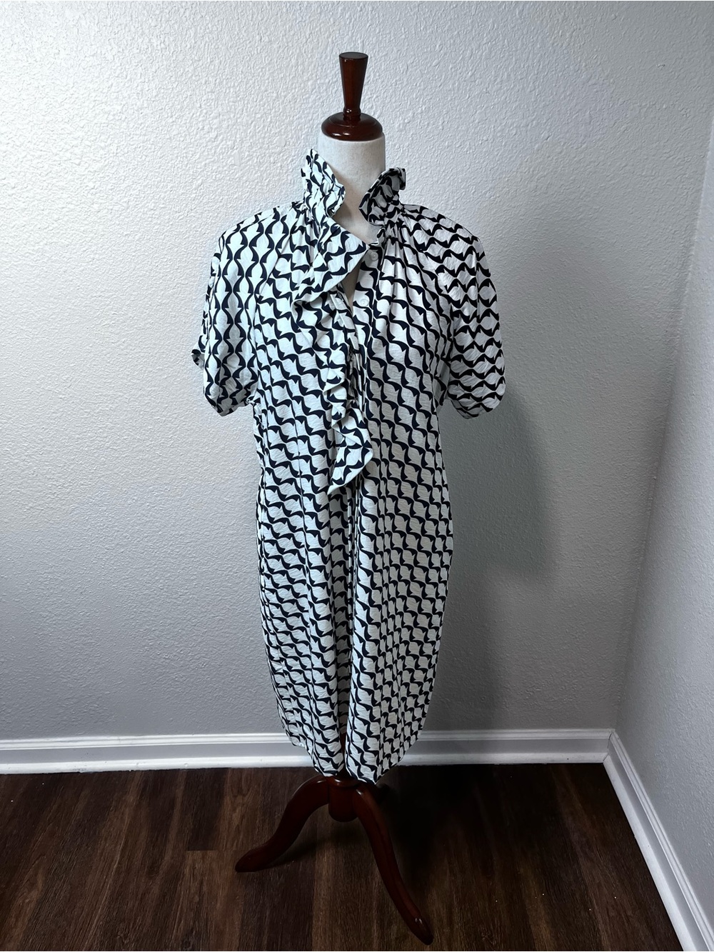 NWT Boho Chic Navy and White Dress Size Small
